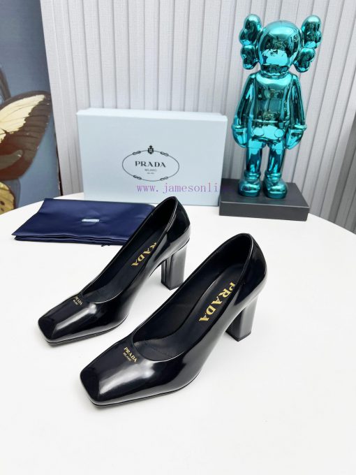 In 2025, SSS launches Prada's latest collection of long and short boots, sandals, slim heelsgz44a08d - Image 3