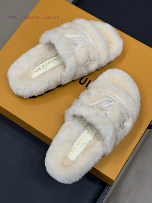 Top qualitylv fw24 new arrival～LV 24 autumn/winter new fur slippersCute and exquisite, comfo0s50qo9c - Image 4
