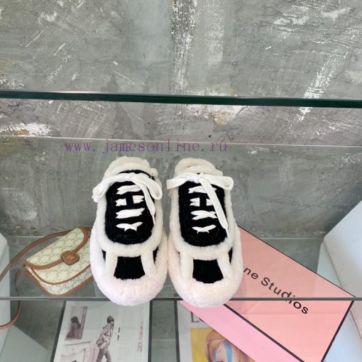 Acne Autumn/Winter ️ Autumn/Winter really needs a pair of cute fur shoes to become a fashion3x5j573f