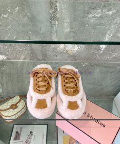 Acne Autumn/Winter ️ Autumn/Winter really needs a pair of cute fur shoes to become a fashion1v5ngnx6