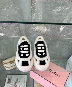 Acne Autumn/Winter ️ Autumn/Winter really needs a pair of cute fur shoes to become a fashion998q8lvh