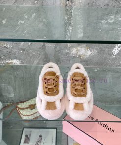 Acne Autumn/Winter ️ Autumn/Winter really needs a pair of cute fur shoes to become a fashionkp2ga1qw