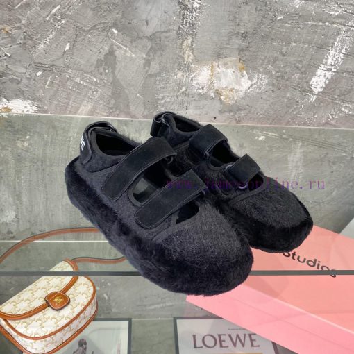 Acne Autumn/Winter ️ Autumn/Winter really needs a pair of cute fur shoes to become a fashione27dt6ej - Image 4