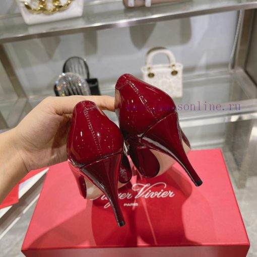This Viv'Coc Lacquer Buckle High Heel is handmade in shiny patent leather, embellished with wpd2ror2 - Image 10
