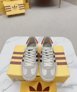 . The Guccix adidas Original cross-border collaboration German training sports shoe featuresbq14y0r6