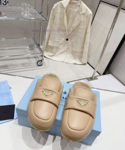 The Prada 23 autumn and winter fur slippers collection is great for every style and color of304fdxts