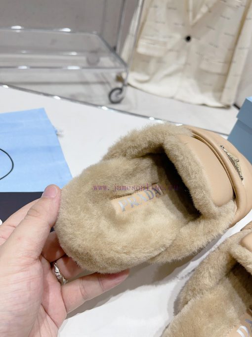 The Prada 23 autumn and winter fur slippers collection is great for every style and color of304fdxts - Image 7