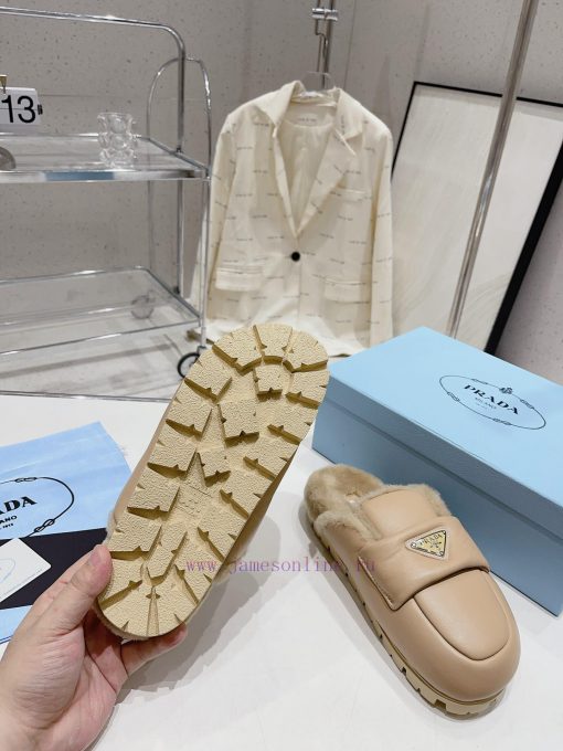The Prada 23 autumn and winter fur slippers collection is great for every style and color of304fdxts - Image 10