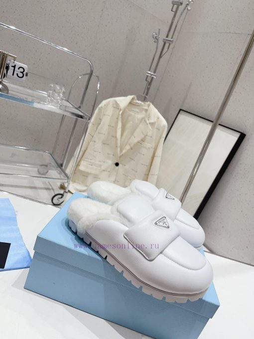 Prada's autumn/winter 23 fur slippers collection is great for every style and color of the o40ws6tzg - Image 3