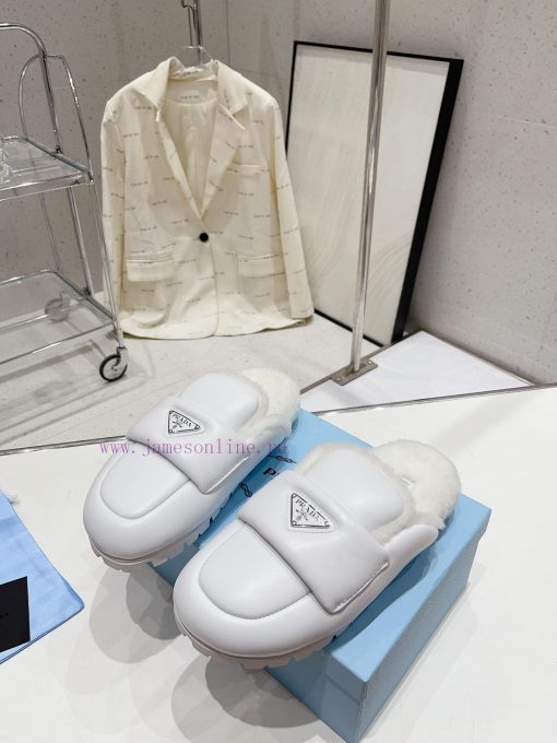Prada's autumn/winter 23 fur slippers collection is great for every style and color of the o40ws6tzg - Image 4