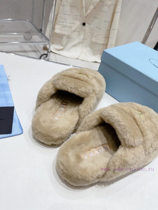 Prada's autumn/winter 23 fur slippers collection is great for every style and color of the oj8qa1fze - Image 8