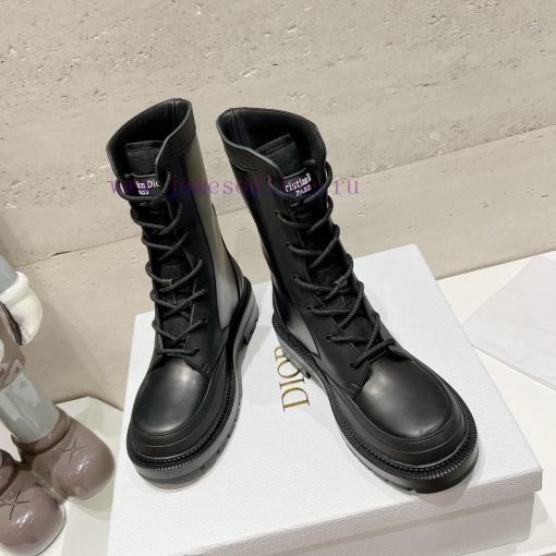 Top tierDior's latest fashion show for autumn and winter in 2023, featuring the Chelsea highz05lt1a7 - Image 3