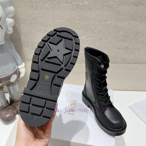 Top tierDior's latest fashion show for autumn and winter in 2023, featuring the Chelsea highz05lt1a7 - Image 9