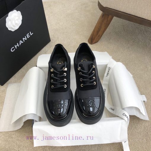 Chanel autumn and winter new lace up panda color retro loafers/Martin boots full of texturePvz26f7ii - Image 2
