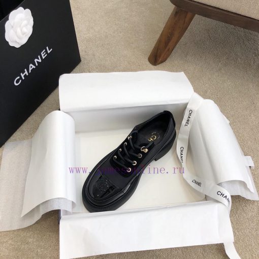 Chanel autumn and winter new lace up panda color retro loafers/Martin boots full of texturePvz26f7ii - Image 5
