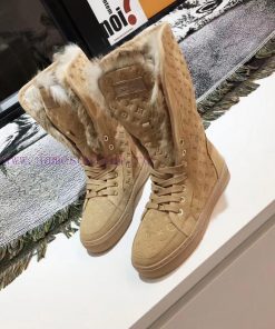 Classic and popular LOUIS VUITTON Louis Vuitton new color launch fabric LV embossed A-level ua584ksn