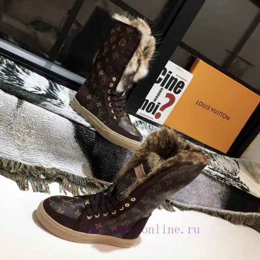 Classic and popular LOUIS VUITTON Louis Vuitton new color launch fabric LV embossed A-level h64akuaa