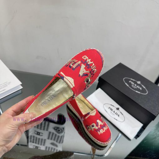 2023 simultaneous release of new Prada women's red fabric with leather covers, flat bottomedx0l9bw04 - Image 8
