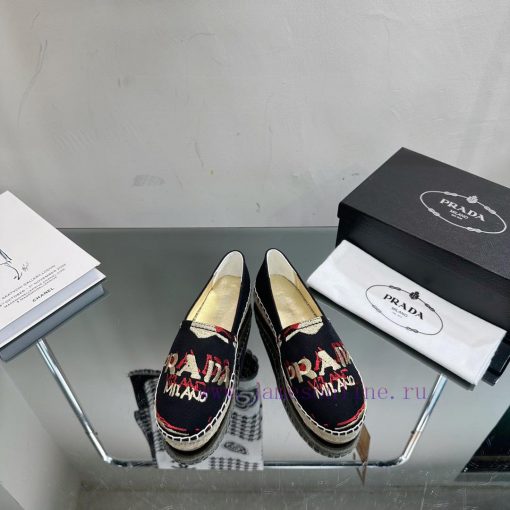 2023 simultaneous release of new Prada women's red fabric with leather covers, flat bottomedbb970ni1 - Image 2