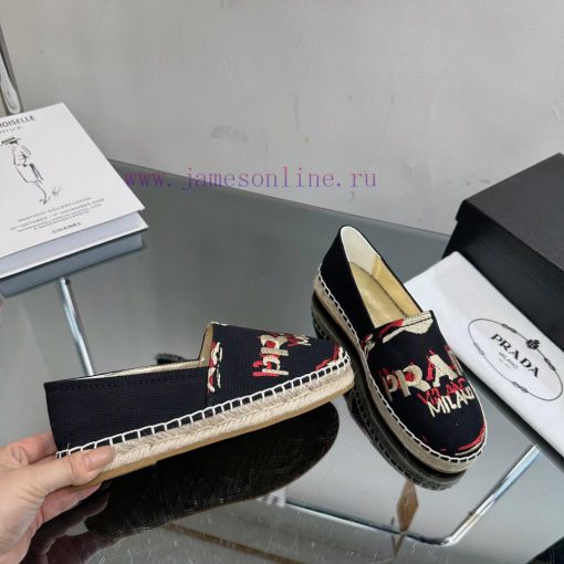 2023 simultaneous release of new Prada women's red fabric with leather covers, flat bottomedbb970ni1 - Image 4