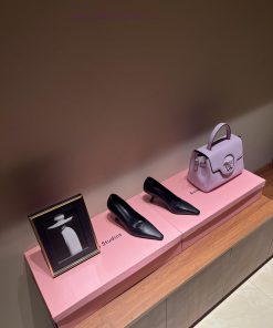 The mostThe row autumn and winter new high-heeled square headed cat heel high-heeled single t2cxzsbv