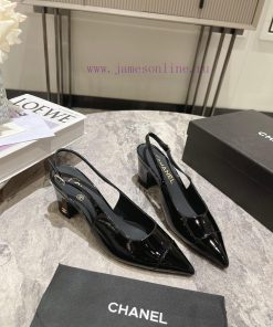 Chanel's 2024 early spring new pointed and thick heeled sandalsChanel 2024 Chanel C's latestr9xcqm8h