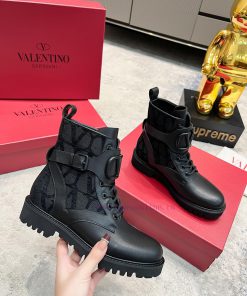 Valentino ValentinoTop tierComfortable and versatile on the feet, making you look slimmerHigdb27468a