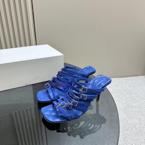 Burberry's new sheepskin M ü ller shoes, paired with leather heels and circular toe in the skxot6l9c - Image 2