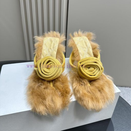 BURBERRY new wool mop heelVelvet flannel sheepskin sandals,The iconic large velvet rose decotnkt1142 - Image 6