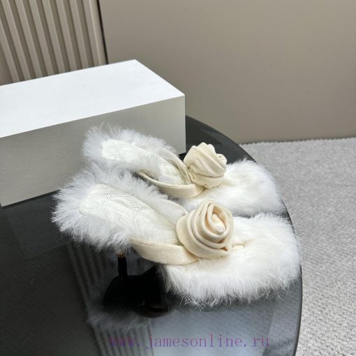 BURBERRY new wool mop heelVelvet flannel sheepskin sandals,The iconic large velvet rose decogxuyy9qp - Image 3