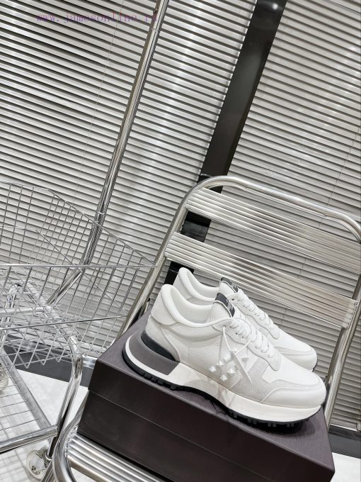 Couple styleValentino V Home 2023 New Casual Air Cushion Dad Shoes Couple Sports ShoesThe or44lx1ku9 - Image 3