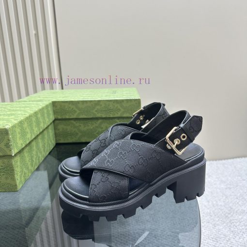 Gucci's new autumn and winter cross sandals are a must-have for trendsetters. They are simplay6rv2bu