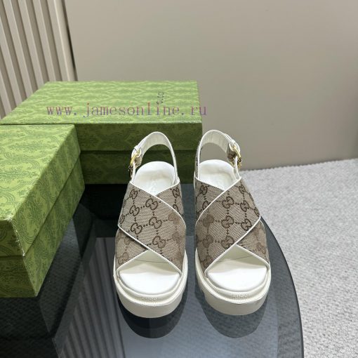 Gucci's new autumn and winter cross sandals are a must-have for trendsetters. They are simplfwhmaysa - Image 4