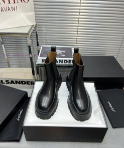 Marsell's niche dark style short bootsMarsell, who quickly gained popularity, has gained a lv53u1ket