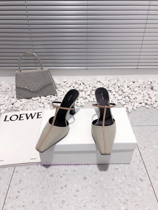 Top of the line The Row high-heeled slippers with toe caps and semi trailers are from a youn22vi6hrv - Image 5