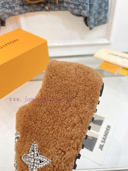 023 𝐋𝐨𝐮𝐢𝐬𝐕𝐮𝐢𝐭𝐭𝐨𝐧 Top Autumn and Winter Sheep Disease Water Diamond Series with Last Version+4a4h350i - Image 8