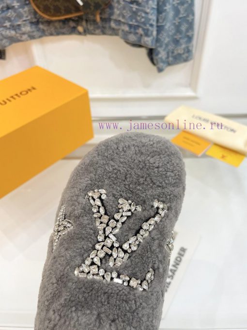 023 𝐋𝐨𝐮𝐢𝐬𝐕𝐮𝐢𝐭𝐭𝐨𝐧 Top Autumn and Winter Sheep Disease Water Diamond Series with Last Version+an71lnmm - Image 5