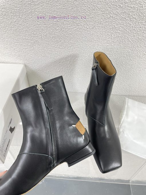 Margiela, a 2cm short heel square toe shoe with a retro vibeBlack cowhide short and retro elschypz4p - Image 6