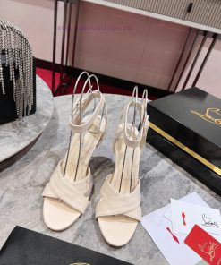 Leather sandals ︎ ️The elegance of Mariza sandals is enhanced by the details of their designdtu3yv9v