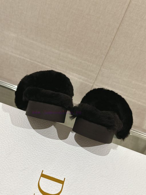 Hair pads are flat and black in color-23Ss Autumn/Winter New Dior One Word Hairy Slippers Coqsa67ce4 - Image 8