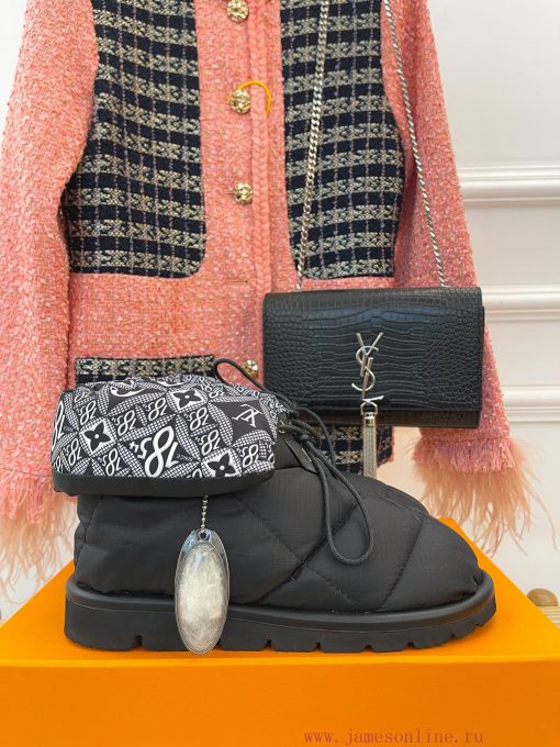 L * V Donkey Home Autumn/Winter Pillow Down Snow BootsAre you still wearing bulky snow bootseghgve4w