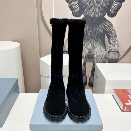 Top tierPrada 23vs Autumn/Winter Latest Explosive SeriesRound headed triangular snow bootsNu21h9760s