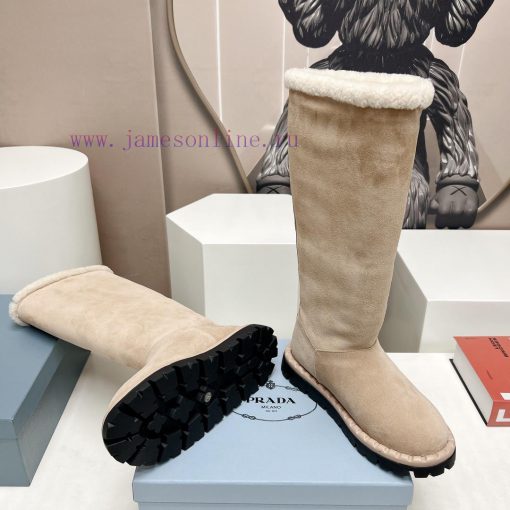 Top tierPrada 23vs Autumn/Winter Latest Explosive SeriesRound headed triangular snow bootsNufx9xlj8p - Image 5