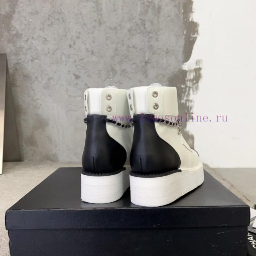 Chanel | Chanel's new classic black and white thick sole, chain double C fashionable short bwwecmnd8 - Image 7