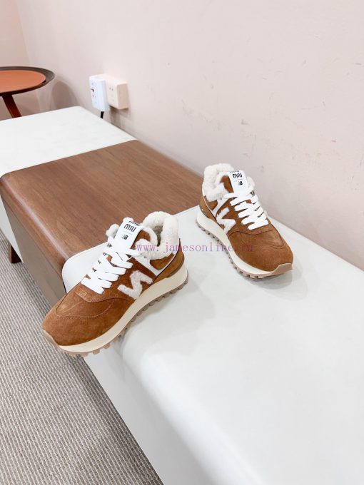 𝐌𝐢𝐮𝐦𝐢𝐱𝐧𝐞𝐰𝐁𝐚𝐥𝐚𝐧𝐜 Certified 𝟐𝟎𝟐𝟐𝟑𝙨𝐧𝐞𝐰Miumi * new thick soled teddy fur full wool inner shoes, rg1rnj3k - Image 5