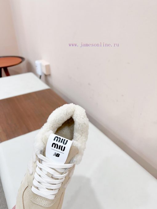 𝐌𝐢𝐮𝐦𝐢𝐱𝐧𝐞𝐰𝐁𝐚𝐥𝐚𝐧𝐜 Certified 𝟐𝟎𝟐𝟐𝟑𝙨𝐧𝐞𝐰Miumi * new thick soled teddy fur full wool inner shoes, ocehbuta - Image 8