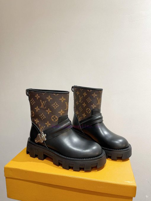 LV's latest popular short boots for autumn and winter are concise and practical, with a boldvz11x1j5 - Image 3
