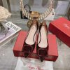 23Ss new RV baked paint square buckle single shoes high heels/low heelsInspired by the Belle29cbzbgx