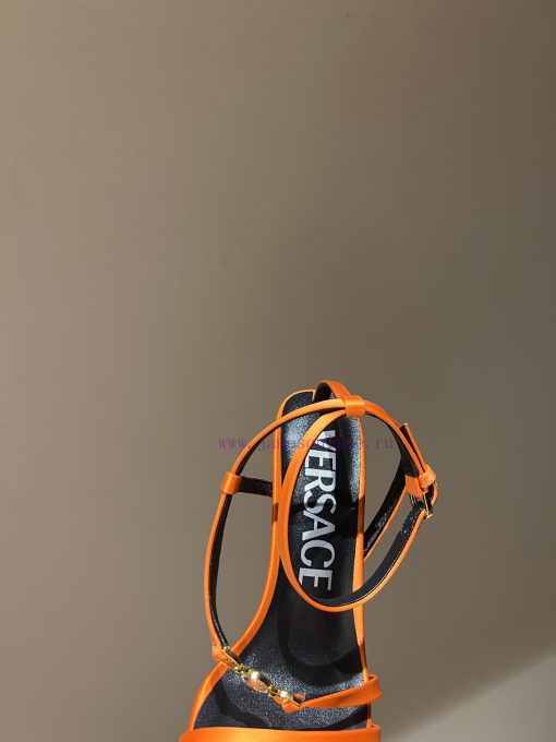 The most2023/fW/Versace: The Perfect Interpretation of Medusa|Very rich Italian style pairedfzf7ut0l - Image 6