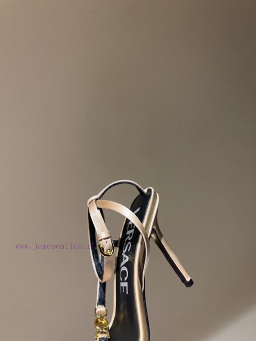 The most2023/fW/Versace: The Perfect Interpretation of Medusa|Very rich Italian style pairedlgxdh4sw - Image 7